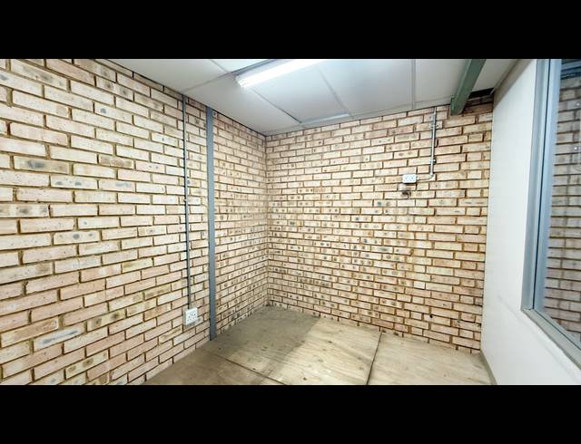 215M² WAREHOUSE TO LET IN WADEVILLE